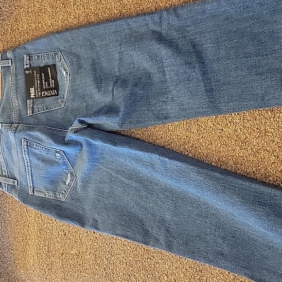 PAIGE - Picture 8 of 11